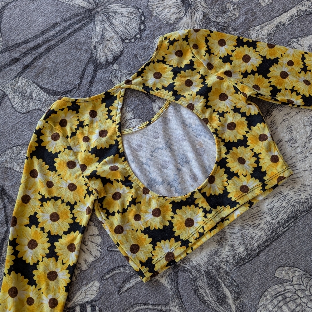 Floral Crop Top - Picture 4 of 4
